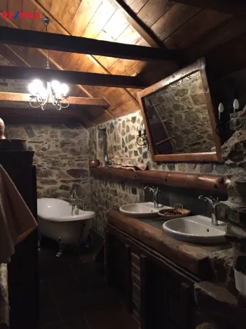 Prodej rodinného domu, Stráž nad Ohří - Srní, 300 m2