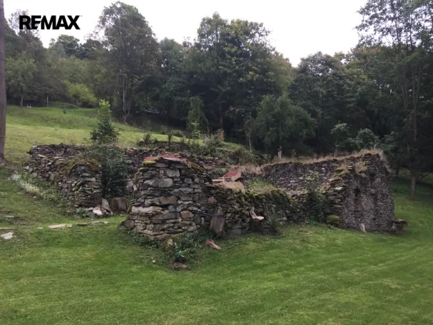 Prodej chalupy, Stráž nad Ohří - Srní, 300 m2