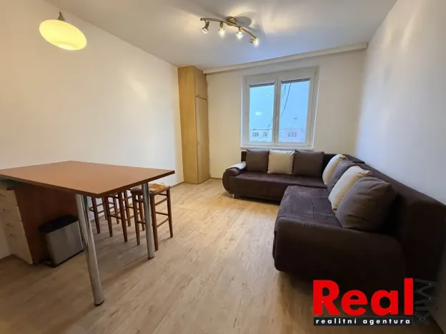 Pronájem bytu 2+kk, Brno - Líšeň, Konradova, 48 m2