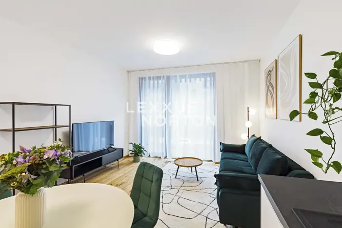 Pronájem bytu 2+kk, Praha - Karlín, Sokolovská, 52 m2