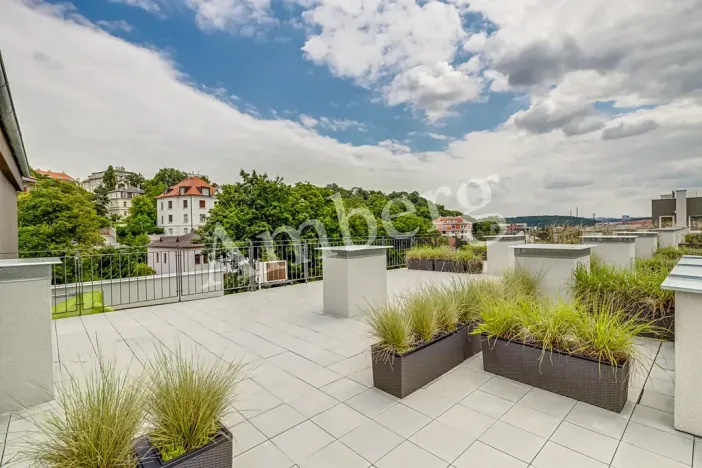 Pronájem bytu 1+kk, Praha - Vinohrady, Perucká, 26 m2