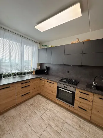 Prodej bytu 3+1, Brno, Švermova, 74 m2