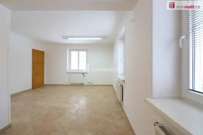 Pronájem komerční nemovitosti, Karlovy Vary - Rybáře, Severní, 84 m2