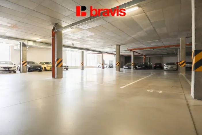 Pronájem garáže, Brno - Líšeň, Sedláčkova, 13 m2