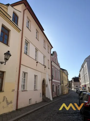 Pronájem bytu 2+kk, Hradec Králové, Dlouhá, 36 m2