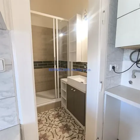 Pronájem bytu 2+1, Hradec Králové, Tylovo nábřeží, 68 m2