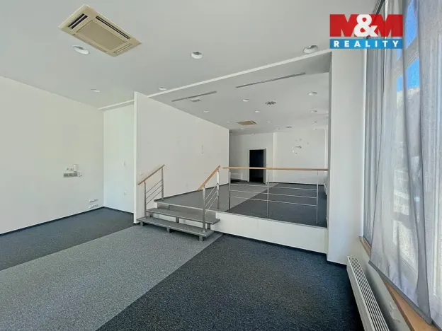 Pronájem obchodního prostoru, Ústí nad Labem - Ústí nad Labem-centrum, Velká Hradební, 280 m2