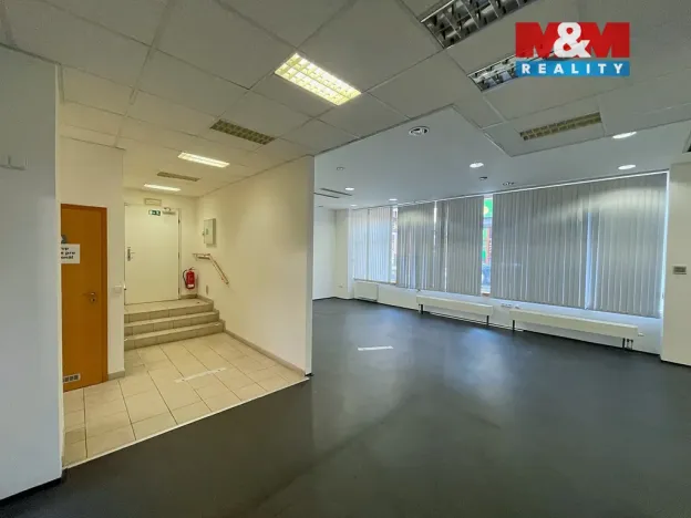 Pronájem obchodního prostoru, Ústí nad Labem - Ústí nad Labem-centrum, Velká Hradební, 280 m2