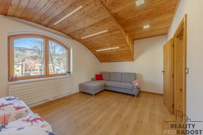 Prodej obchodního prostoru, Jeseník, nám. Svobody, 356 m2