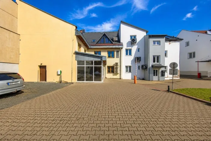 Prodej obchodního prostoru, Jeseník, nám. Svobody, 356 m2