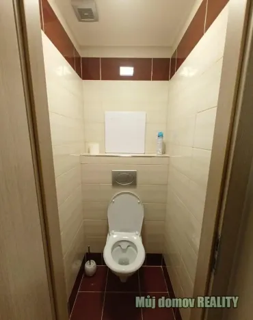 Pronájem bytu 2+kk, Praha - Kobylisy, Frýdlantská, 4 m2