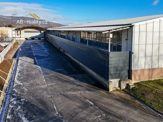 Prodej skladu, Novosedlice, Vrchoslavská, 5600 m2