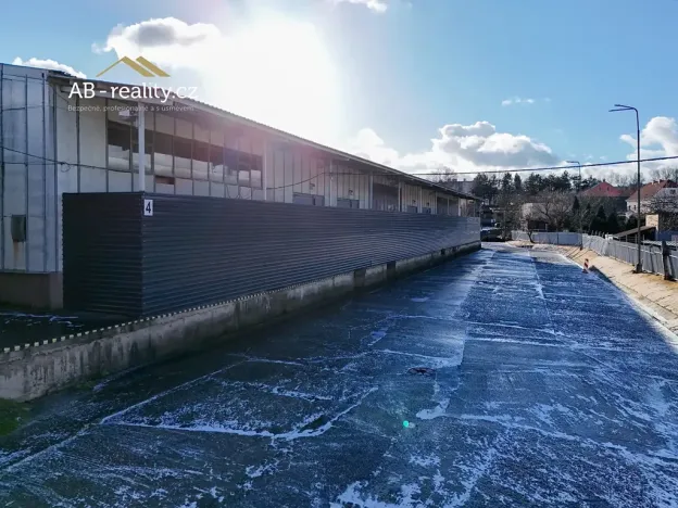Prodej skladu, Novosedlice, Vrchoslavská, 5600 m2