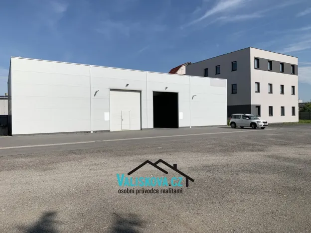 Pronájem skladu, Kroměříž, 400 m2
