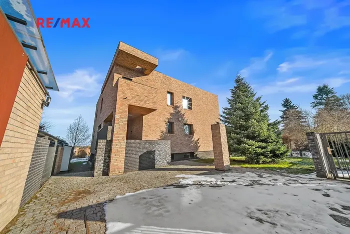 Prodej vily, Praha - Klánovice, Zádražanská, 330 m2