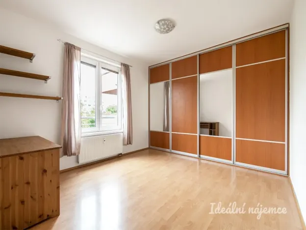Pronájem bytu 2+kk, Praha - Záběhlice, Velenovského, 56 m2