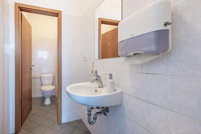 Pronájem kanceláře, Vestec, Vídeňská, 22 m2