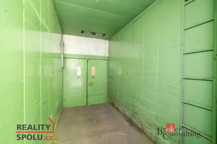 Prodej výrobních prostor, Jablonec nad Jizerou - Buřany, 2696 m2