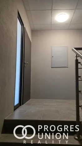 Pronájem obchodního prostoru, Rožnov pod Radhoštěm, Meziříčská, 100 m2