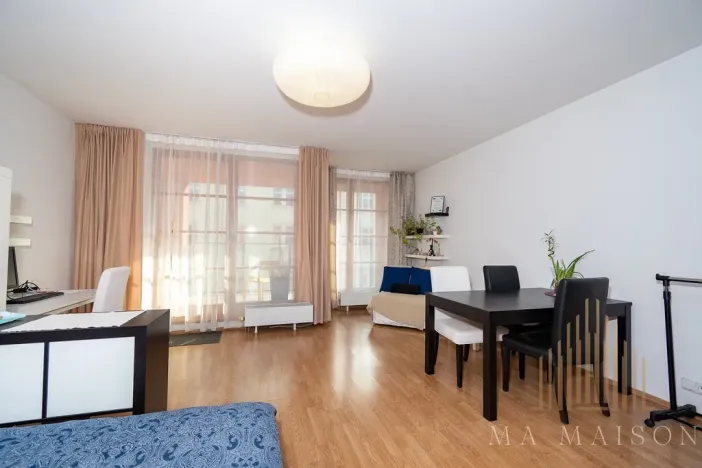 Pronájem bytu 1+kk, Praha - Smíchov, Randova, 47 m2