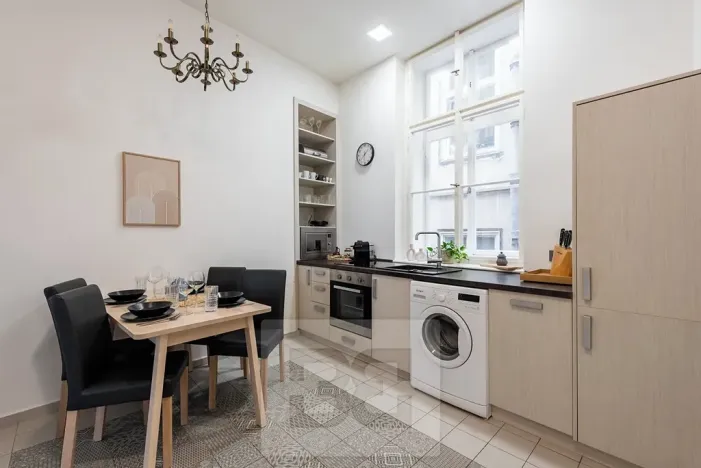 Prodej bytu 2+1, Praha - Nové Město, Ve Smečkách, 66 m2