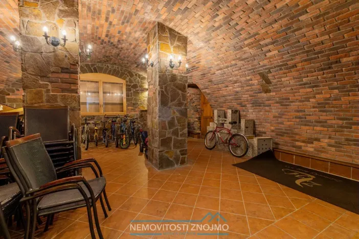 Prodej ubytování, Vranov nad Dyjí, 8. května, 911 m2