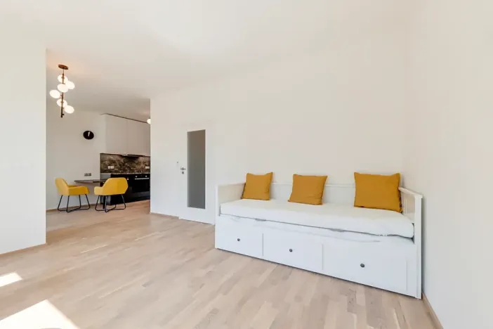 Pronájem bytu 1+kk, Praha - Karlín, Breitfeldova, 40 m2