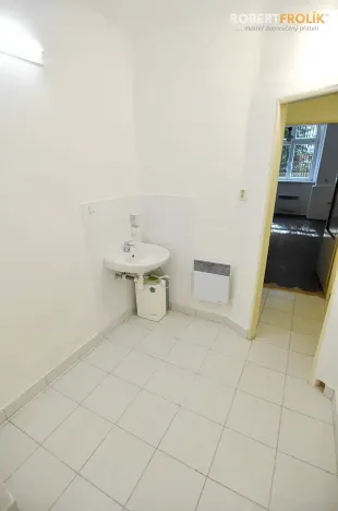 Pronájem kanceláře, Praha - Bubeneč, Eliášova, 25 m2