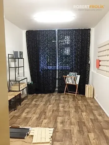 Pronájem kanceláře, Praha - Bubeneč, Eliášova, 25 m2