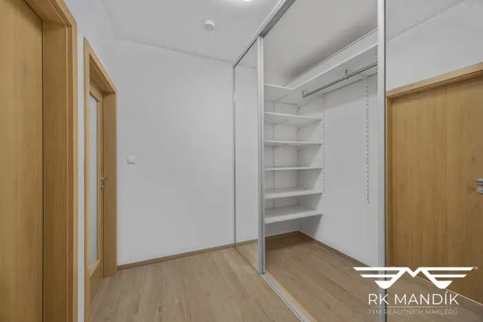 Pronájem bytu 2+kk, Praha - Prosek, Kytlická, 53 m2