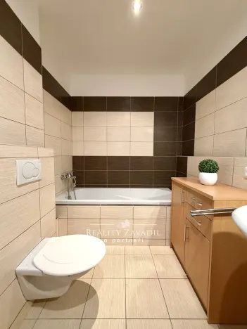 Pronájem bytu 1+1, Zlín, Dlouhá, 36 m2