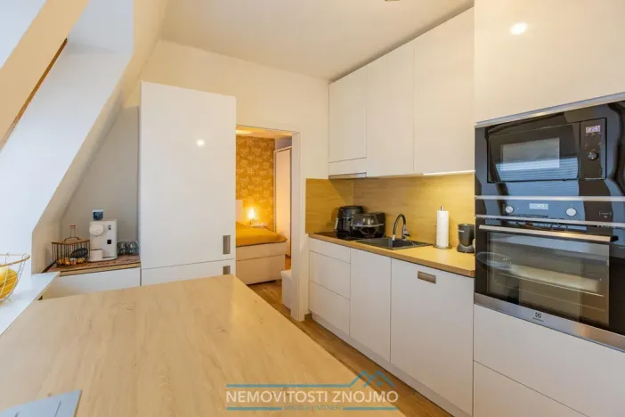 Prodej bytu 2+kk, Znojmo, Gagarinova, 39 m2