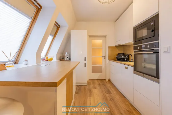 Prodej bytu 2+kk, Znojmo, Gagarinova, 39 m2