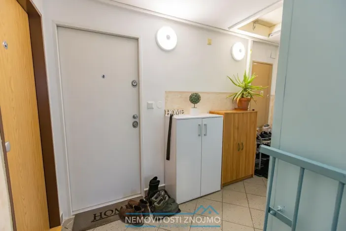 Prodej bytu 2+kk, Znojmo, Gagarinova, 39 m2