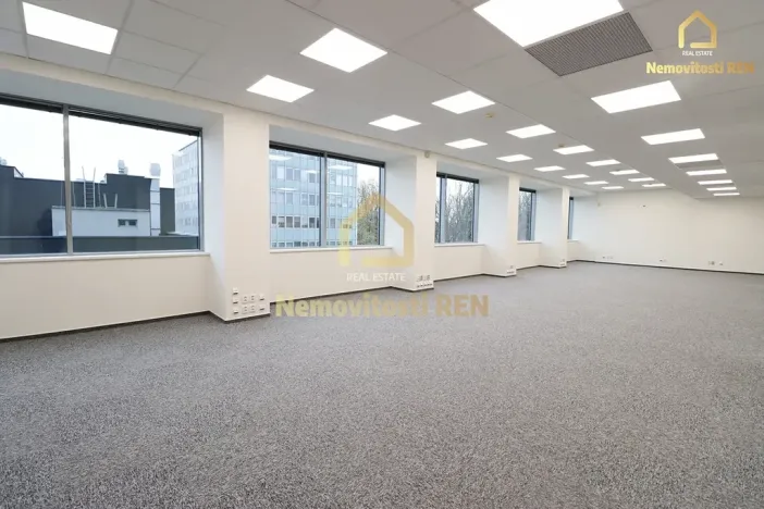 Pronájem kanceláře, Ostrava, Varenská, 275 m2