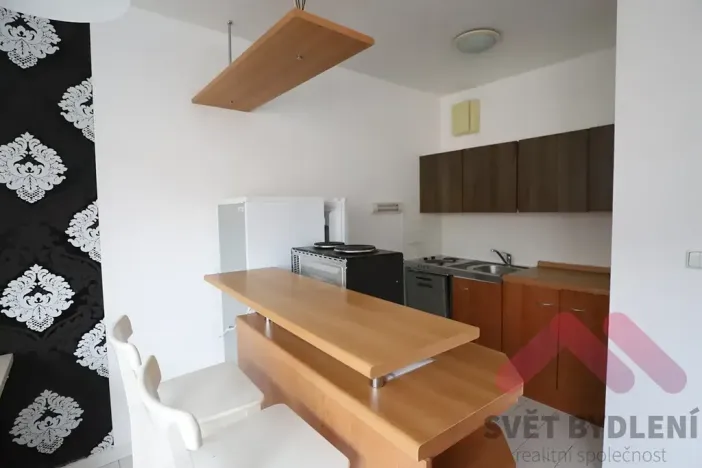 Pronájem bytu 1+kk, Praha - Vysočany, bratří Dohalských, 44 m2