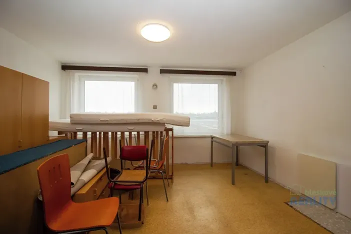 Pronájem ubytování, Přerov nad Labem, 445 m2