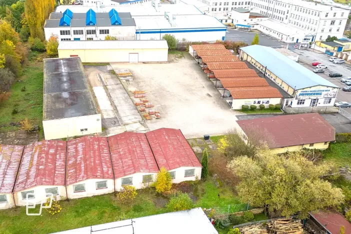 Pronájem obchodního prostoru, Teplice, Zemská, 5600 m2