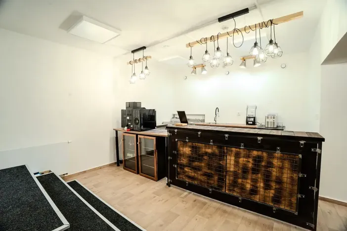 Pronájem obchodního prostoru, Praha - Vinohrady, Řipská, 92 m2