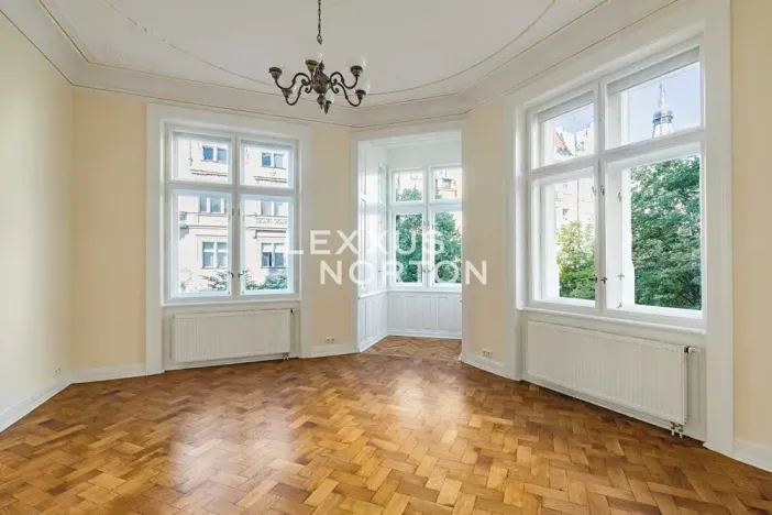 Pronájem bytu 4+1, Praha - Staré Město, Pařížská, 151 m2