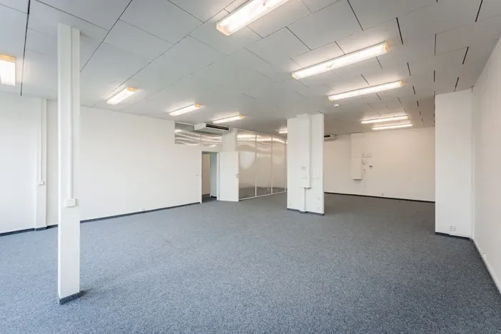 Pronájem kanceláře, Praha - Strašnice, Třebohostická, 628 m2