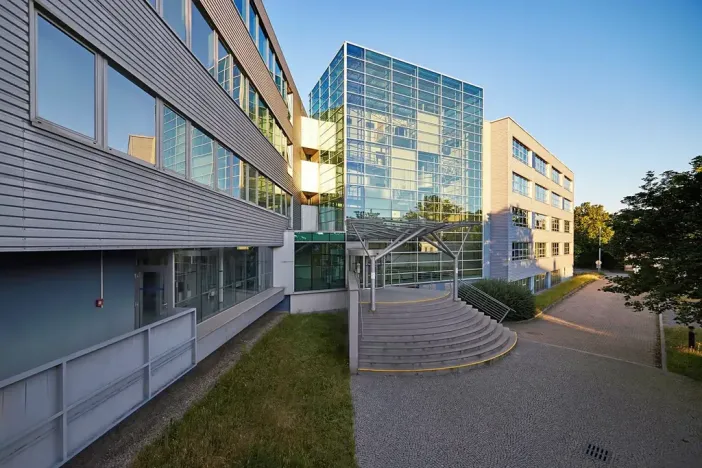 Pronájem kanceláře, Praha - Strašnice, Třebohostická, 628 m2