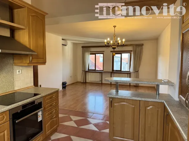 Pronájem bytu 5+kk, Hradec Králové, Československé armády, 110 m2