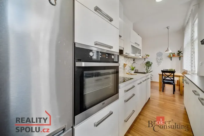 Prodej bytu 2+kk, Hradec Králové, Škroupova, 47 m2