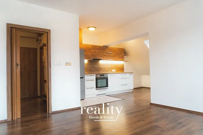 Prodej bytu 2+kk, Hrušovany nad Jevišovkou, Na Vršku, 57 m2