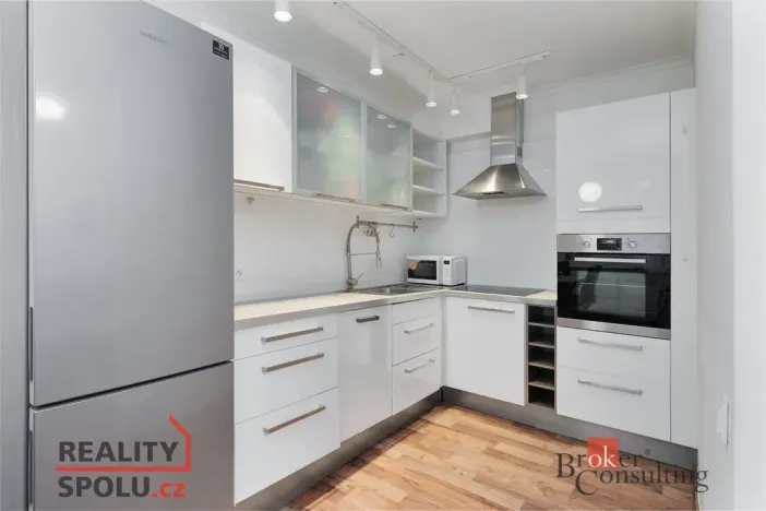 Prodej bytu 3+1, Praha - Černý Most, Doležalova, 78 m2