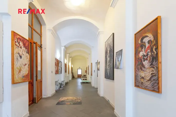 Prodej výrobních prostor, Dašice, náměstí T. G. Masaryka, 2490 m2