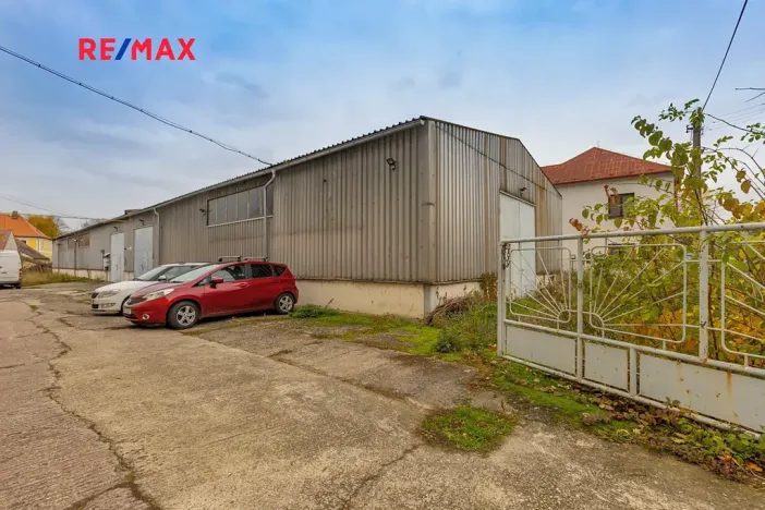 Prodej výrobních prostor, Dašice, náměstí T. G. Masaryka, 2490 m2