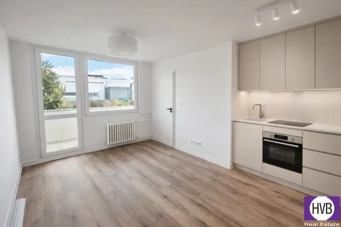 Pronájem bytu 2+kk, Praha, Hvězdova, 42 m2