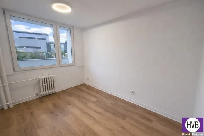 Pronájem bytu 2+kk, Praha, Hvězdova, 42 m2